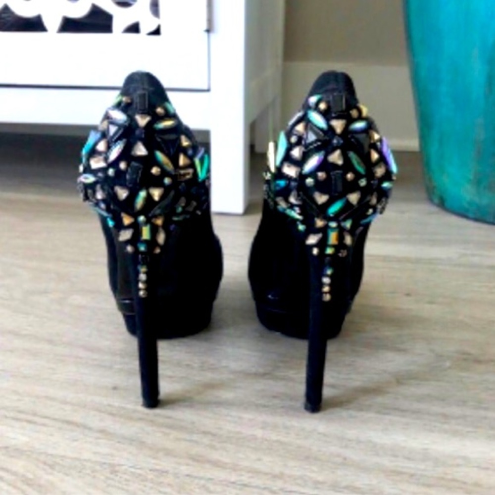 New - B Brian Atwood Black Suede Pumps, Size 7,5